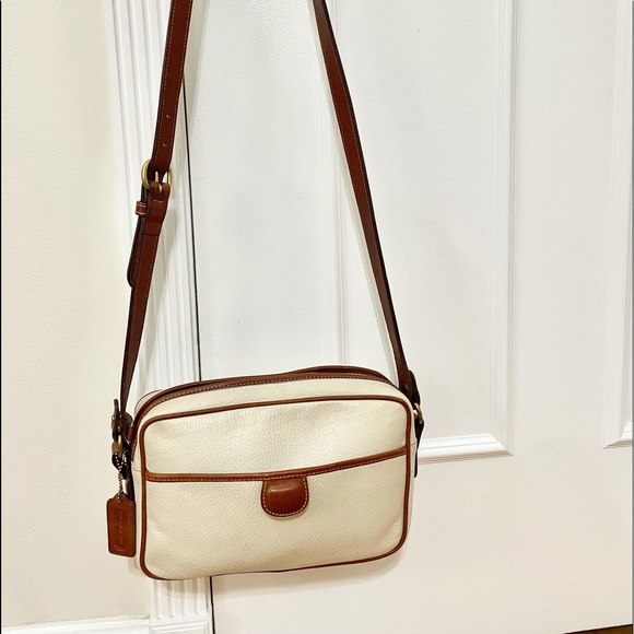 Vintage Coach cream crossbody body bag - Picture 1 of 10